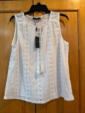 Crochet Lace Sleeveless Top - White Cable&Gauge🍀🍀